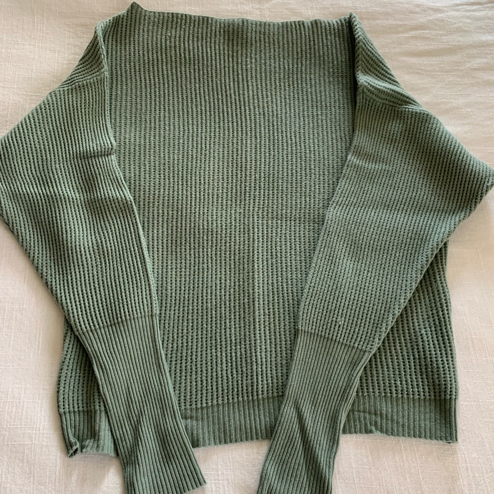 Lovestitch Sage Green Top. Size S.